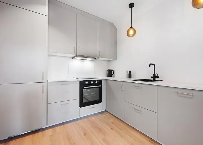 Newly Renovated In The Heart Of Center * ברגן